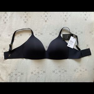 NWT Knix WingWoman Contour bra (wireless), Size 6, Black, 32/34 DD/E